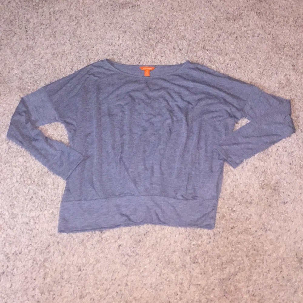 Long sleeve grey top